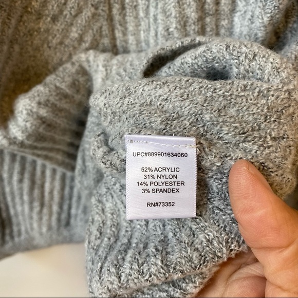 NWT It's Our Time Pullover Turtleneck Ribbed Sweater Gray Women's Size XS - Picture 6 of 7